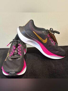 NEW Nike Zoom Fly 5 Black/Pink Casual Sneaker - Womens Size 7.5 (fits Youth 6Y)